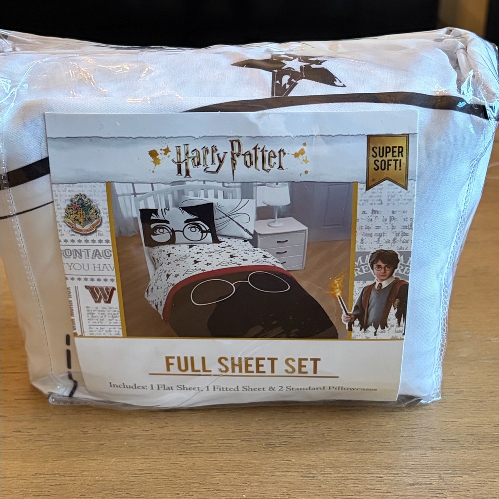 Jay Franco Black and White Harry Potter full sheet set - Picture 3 of 5